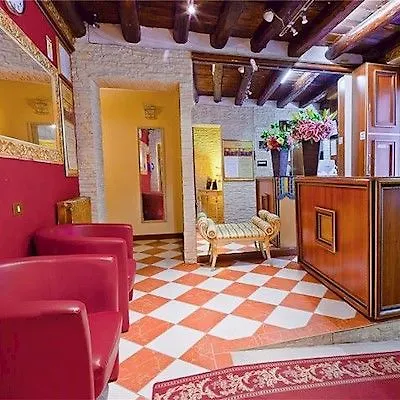 Hotel Henry Venedig 2*,  Italien