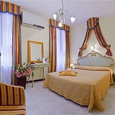 **  Hotel Henry Venedig Italien